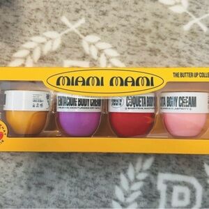 GLOW HARD BEACH, PLEASE Body Cream Set -